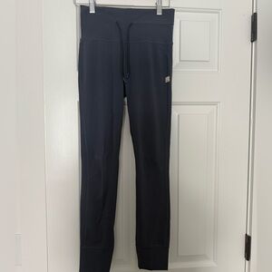 Vuori women’s blue daily legging- size xs
